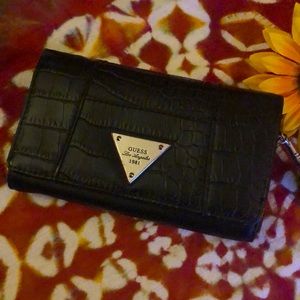 Guess Wristlet/Wallet